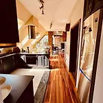 Romantic House With Jakuzzi *