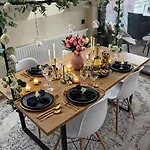 Romantic House With Jakuzzi Appartement