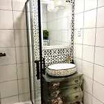 Romantic House With Jakuzzi Appartement