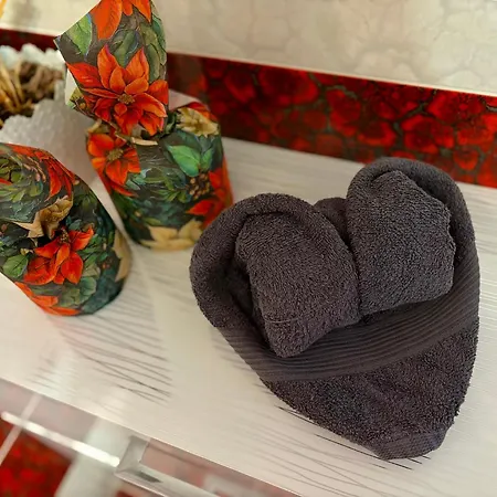 Romantic House With Jakuzzi Apartament *