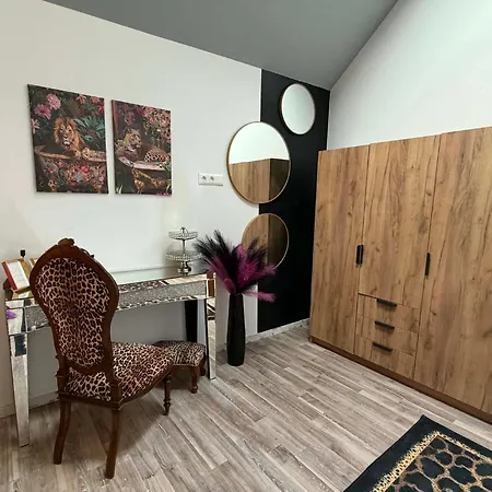 Spa Residence Romantic House With Jakuzzi Διαμέρισμα Veszprémfajsz