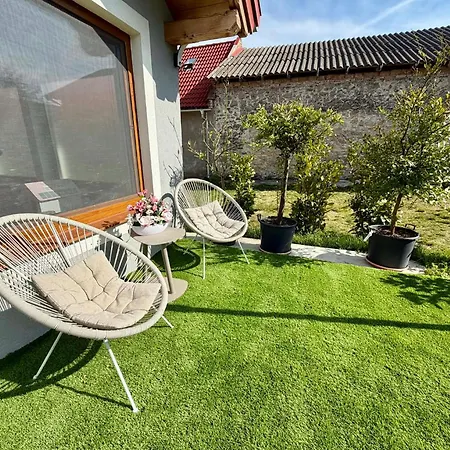 Romantic House With Jakuzzi