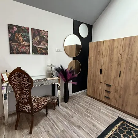 Apartment Romantic House With Jakuzzi Veszpremfajsz