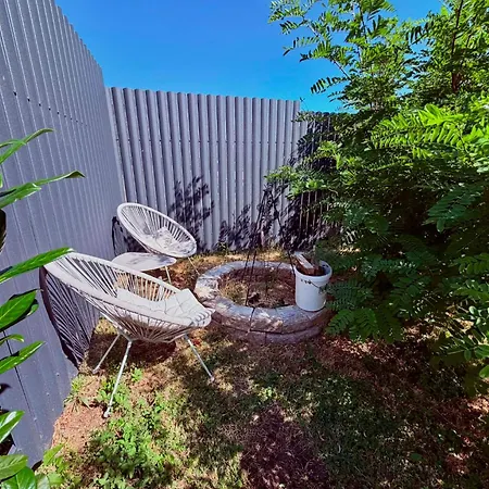 Appartement Romantic House With Jakuzzi