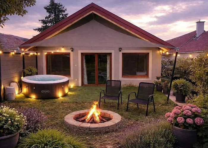 Apartament Romantic House With Jakuzzi Veszprémfajsz