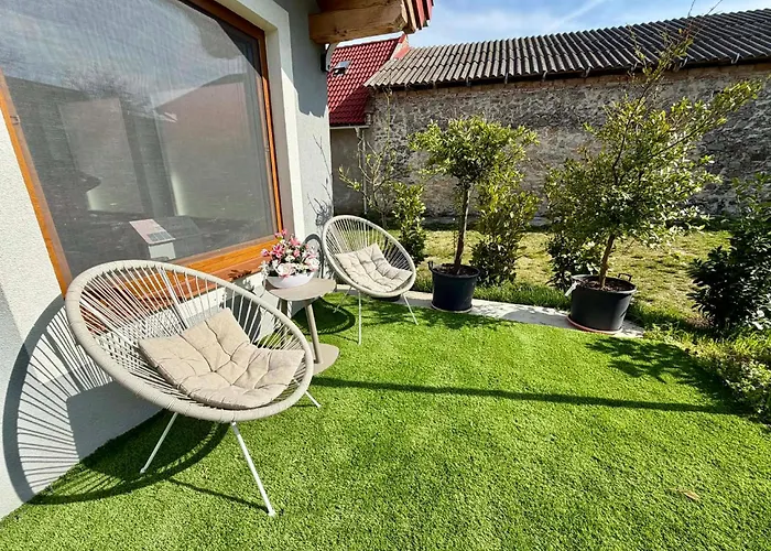 Romantic House With Jakuzzi